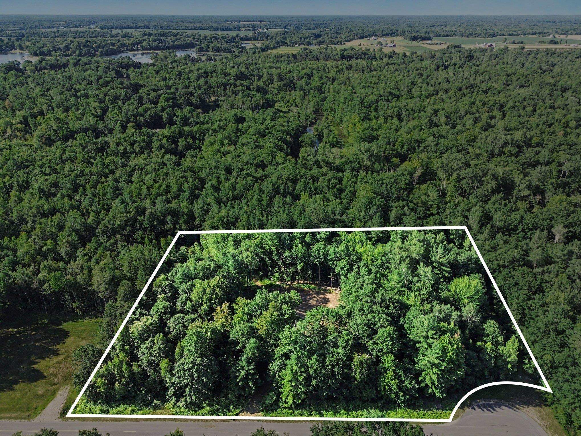4th image of 3591 Traxler Dr, Beaverton, MI 48612 | MLS# 50216949