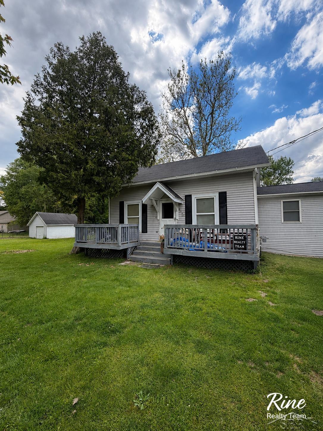 2nd image of 832 Hyatt St, Eaton Rapids, MI 48827 | MLS# 50216969