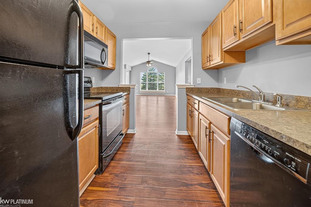 5th image of 52133 Naugatuck Dr, Macomb, MI 48042 | MLS# 50216978