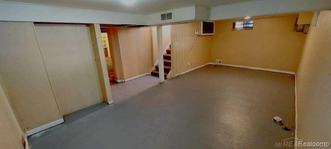 18th image of 12019 Nashville St St, Detroit, MI 48205 | MLS# 50216979