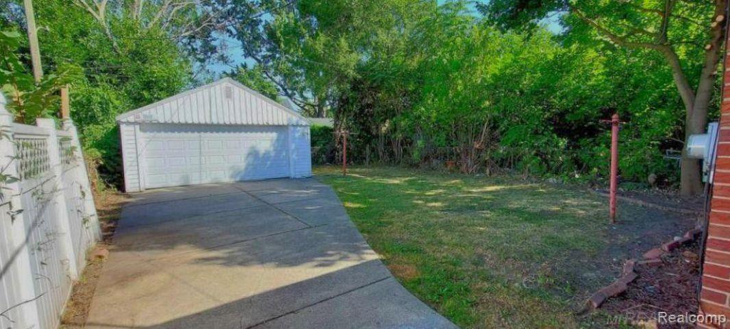 5th image of 12019 Nashville St St, Detroit, MI 48205 | MLS# 50216979