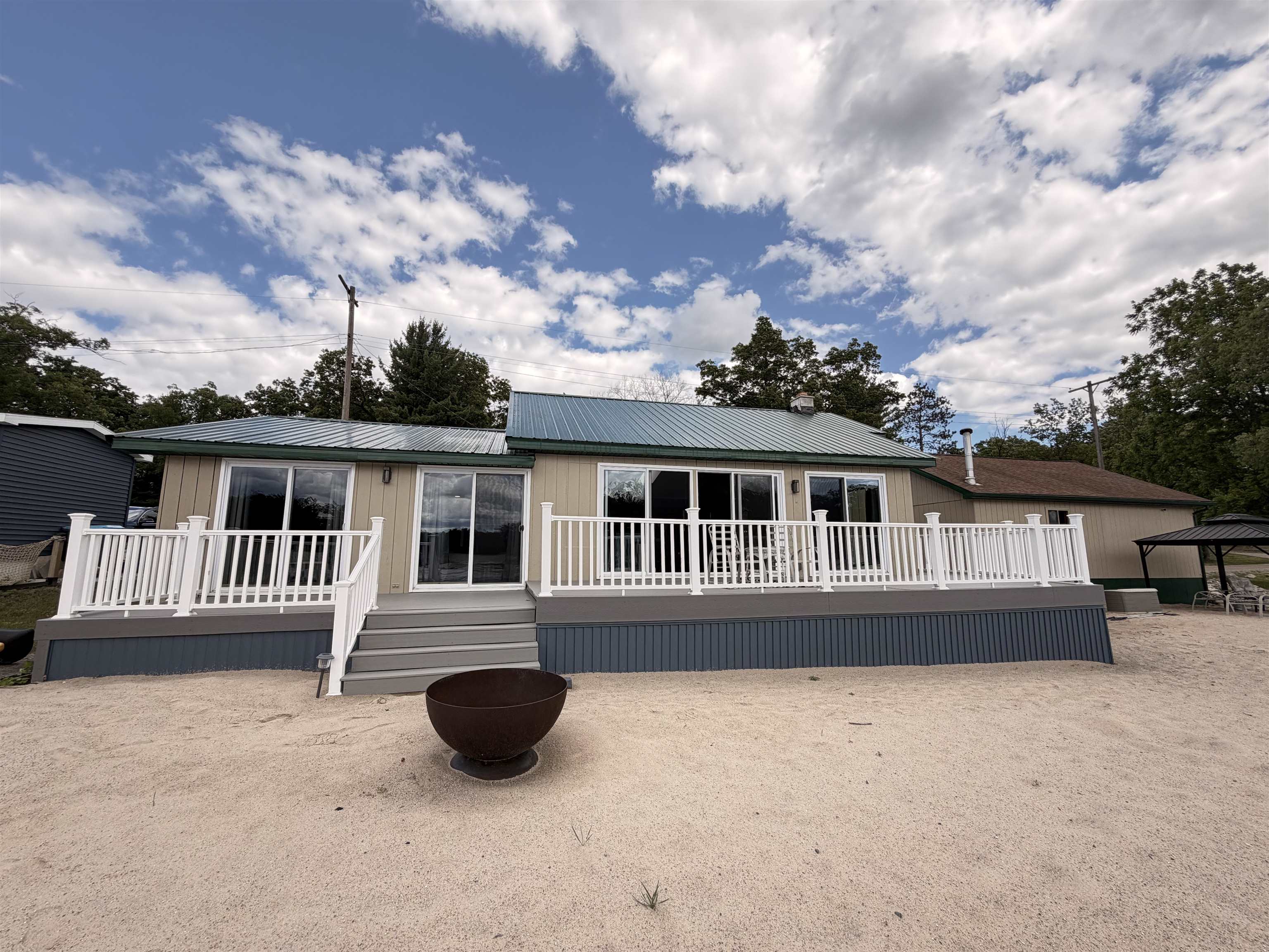 1st image of 2509 E Surrey St, Harrison, MI 48625 | MLS# 50217041