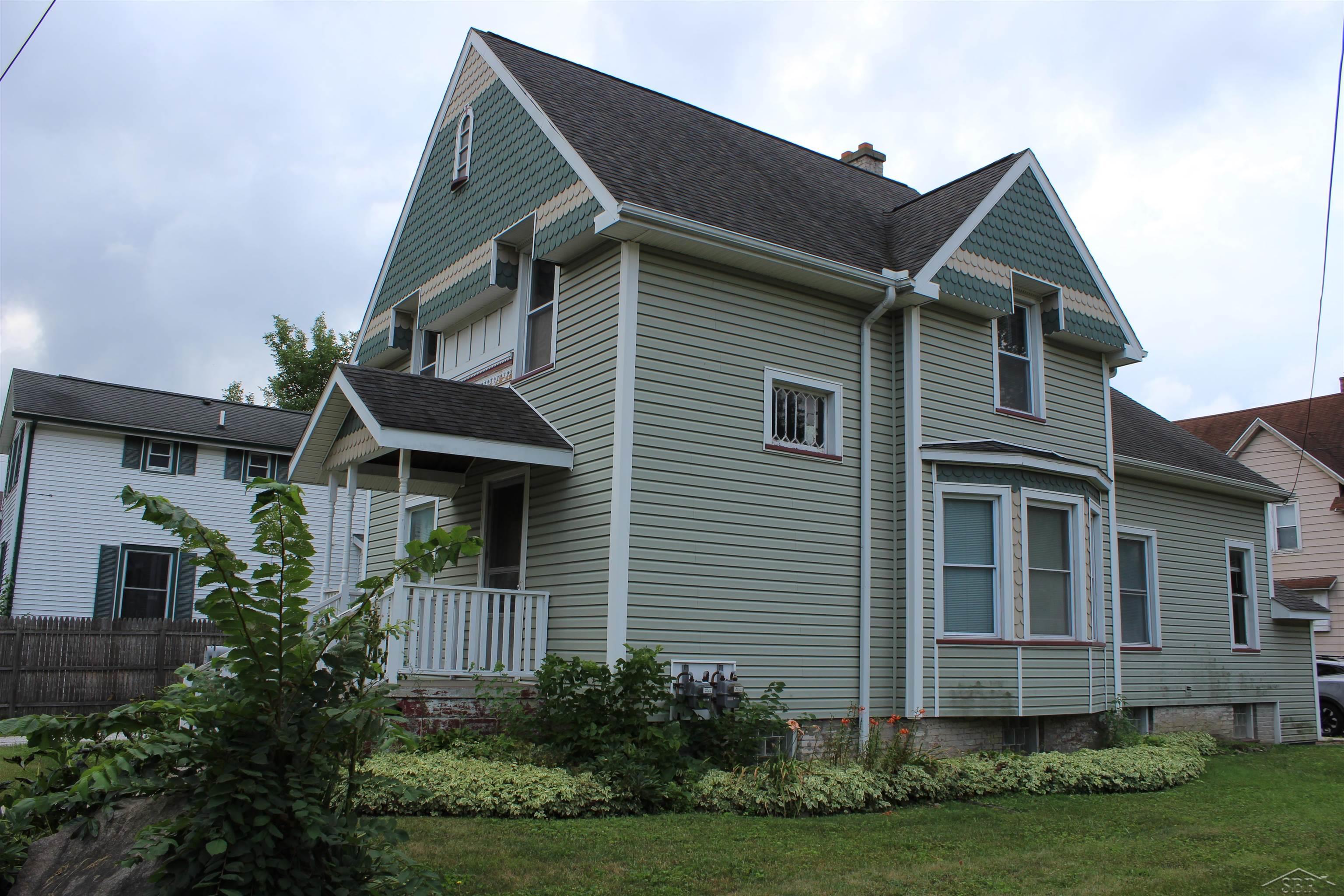 3rd image of 1021 Ames St, Saginaw, MI 48602 | MLS# 50217075