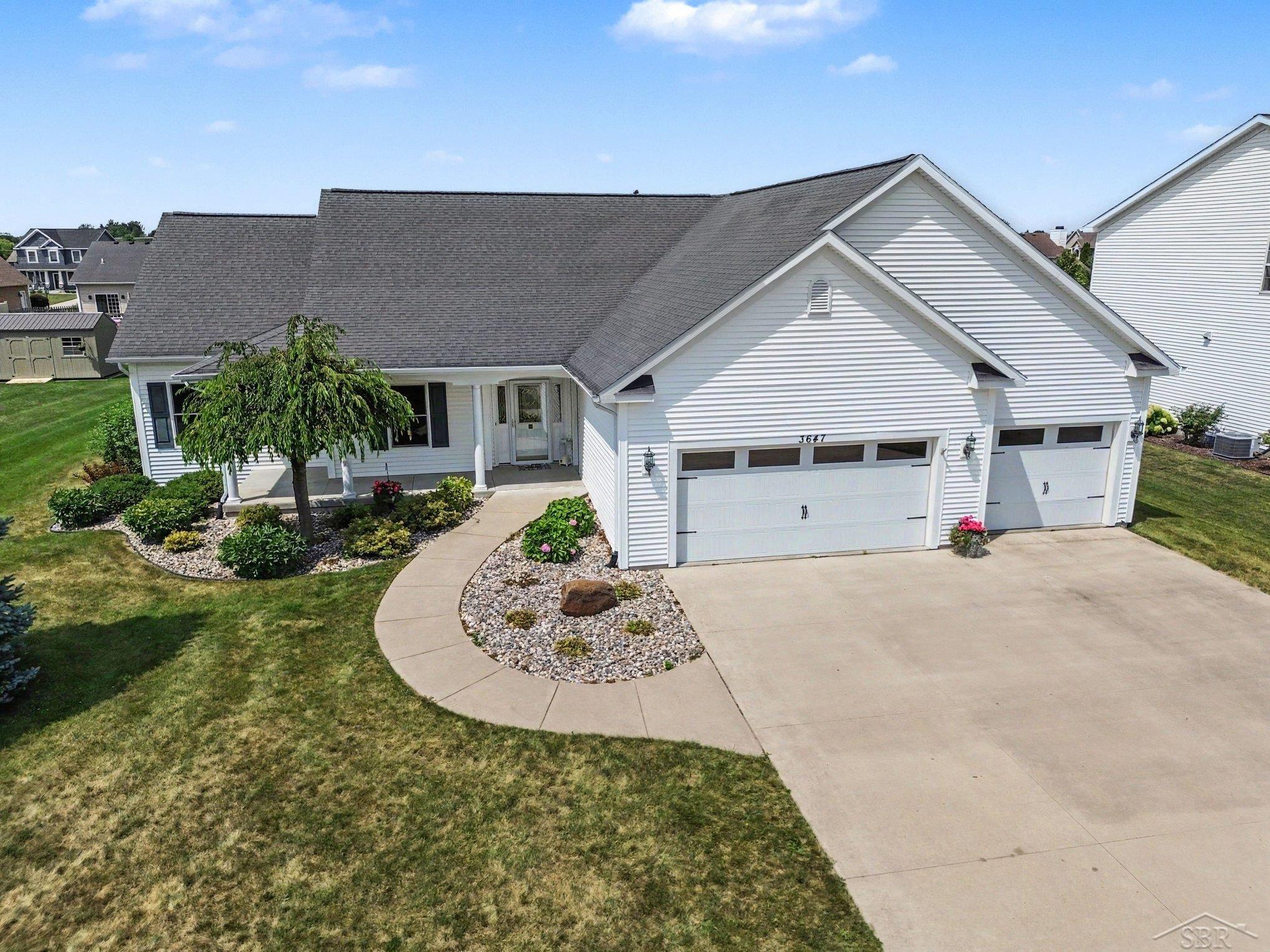 image of 3647 Coachmans Ridge Dr, Saginaw, MI 48603 | MLS# 50217077