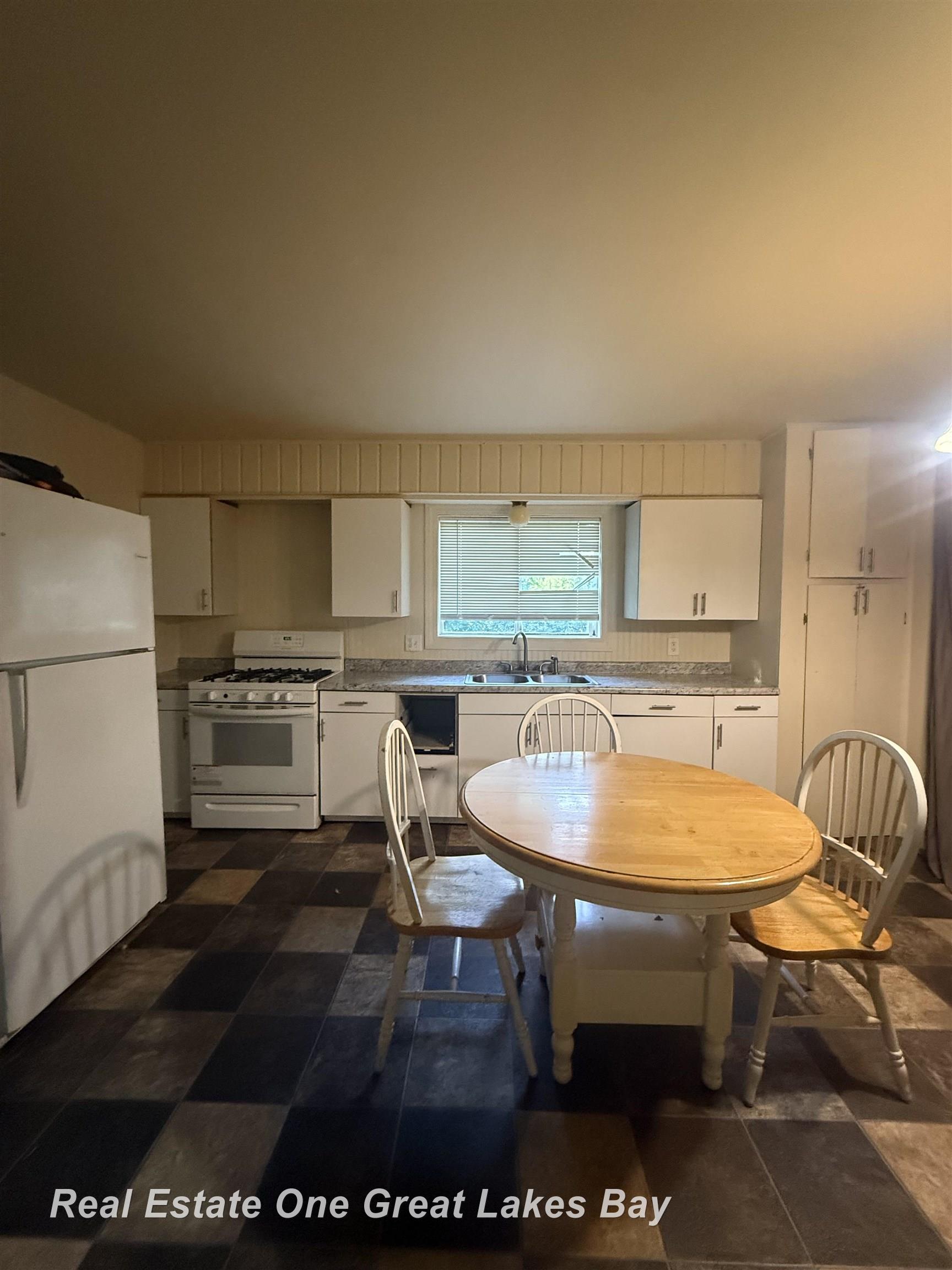 2nd image of 2675 Indiana Ave, Saginaw, MI 48601 | MLS# 50217115