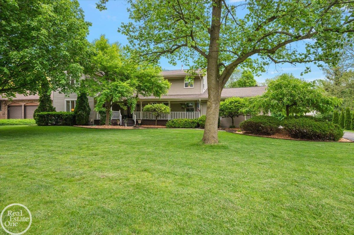 2nd image of 88 Aspinwall Drs, Troy, MI 48098 | MLS# 50217123