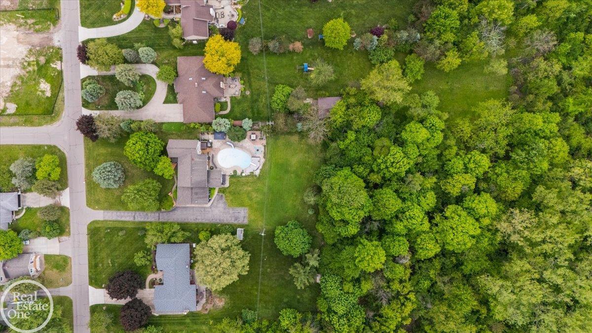 4th image of 88 Aspinwall Drs, Troy, MI 48098 | MLS# 50217123