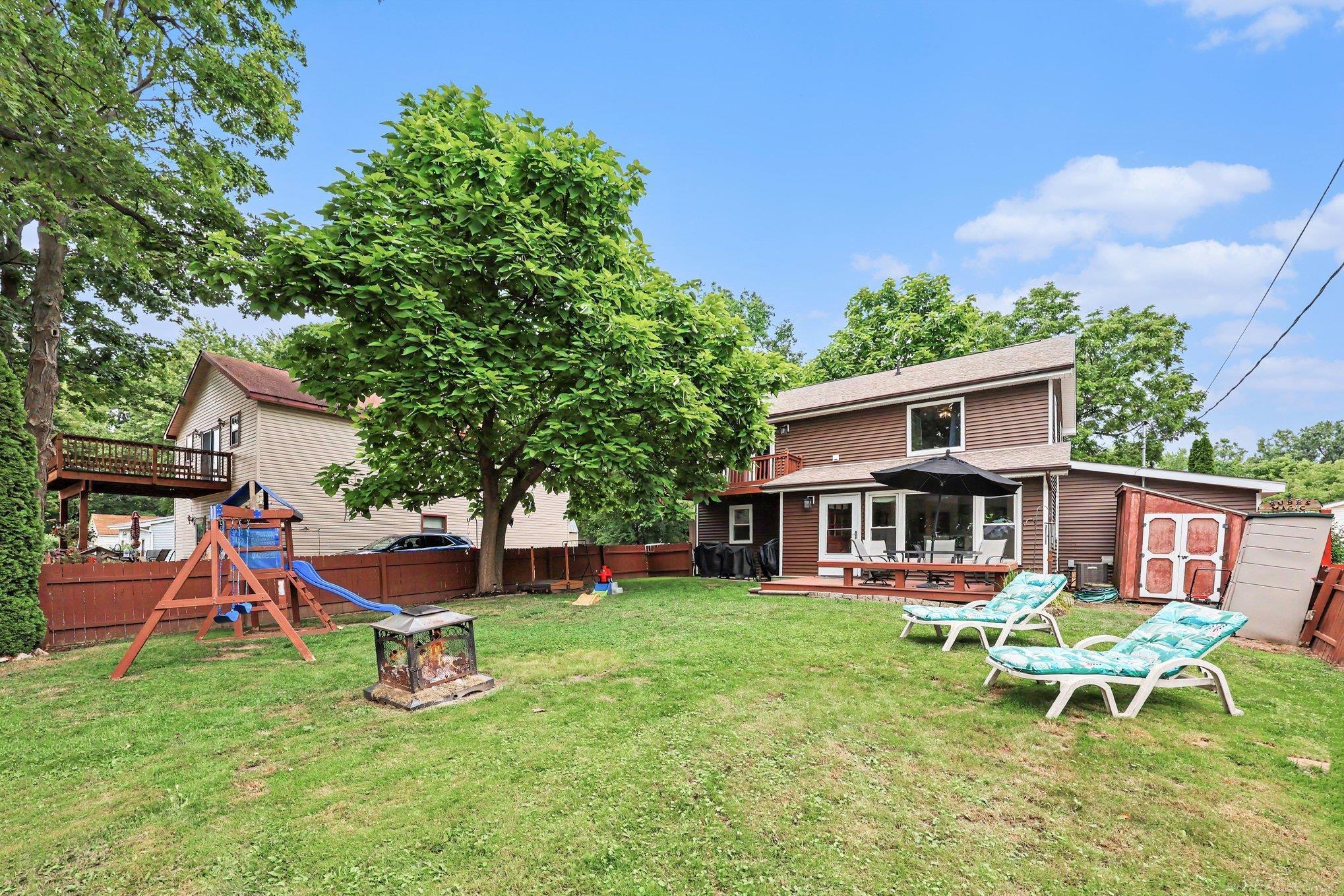 4176 Pleasant Drive photo 3
