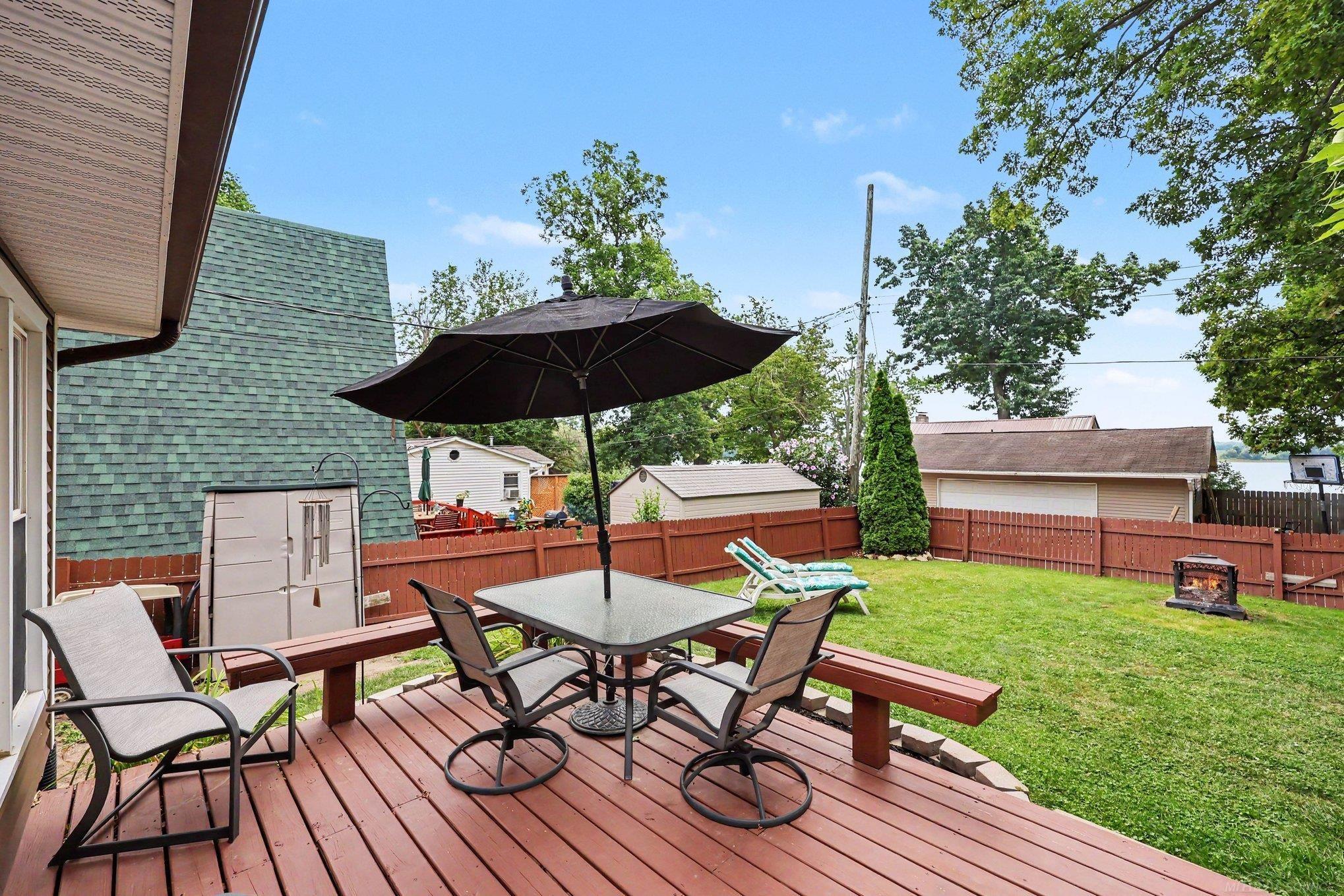 4176 Pleasant Drive photo 4