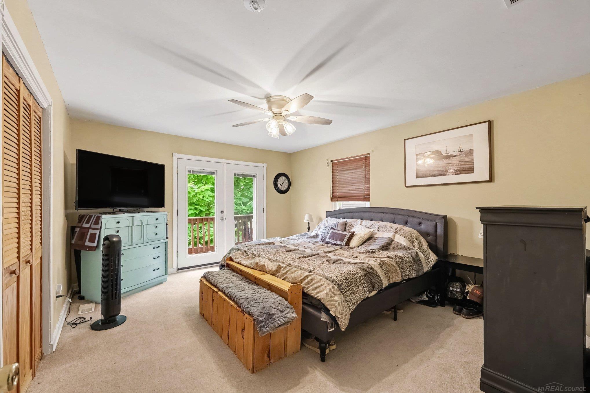 4176 Pleasant Drive photo 6