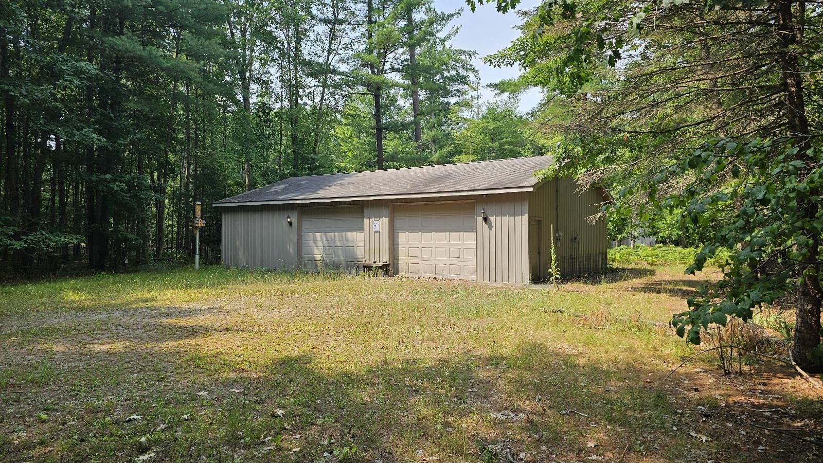 1st image of 98 West River Dr, Gladwin, MI 48624 | MLS# 50217142