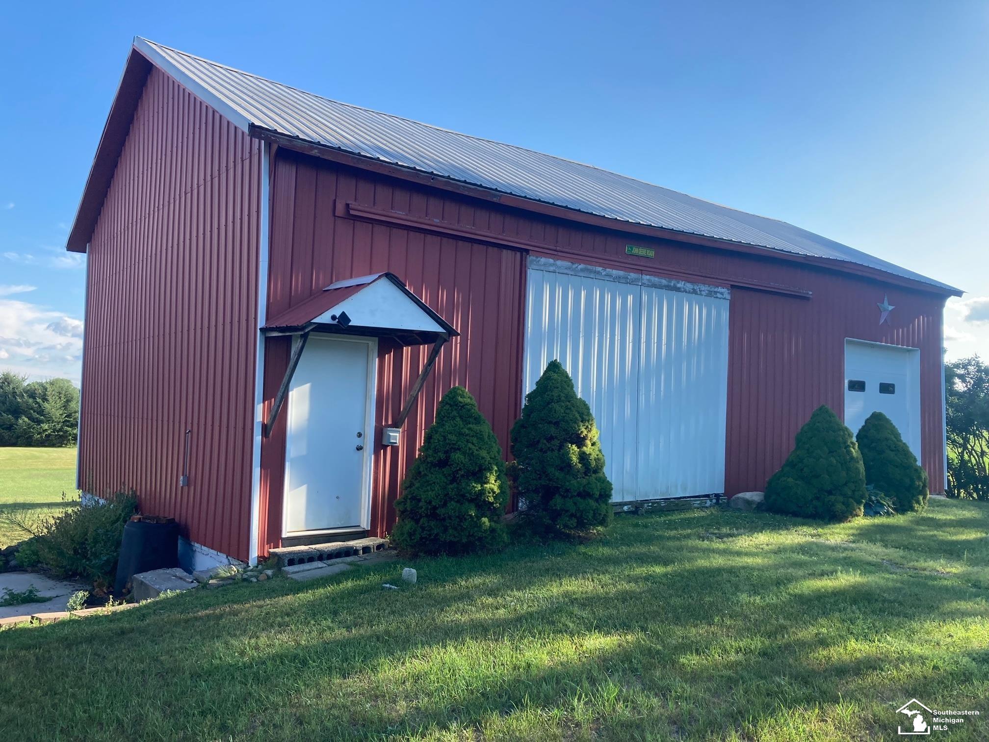 3rd image of 1635 W Erie Rd, Temperance, MI 48182 | MLS# 50217146