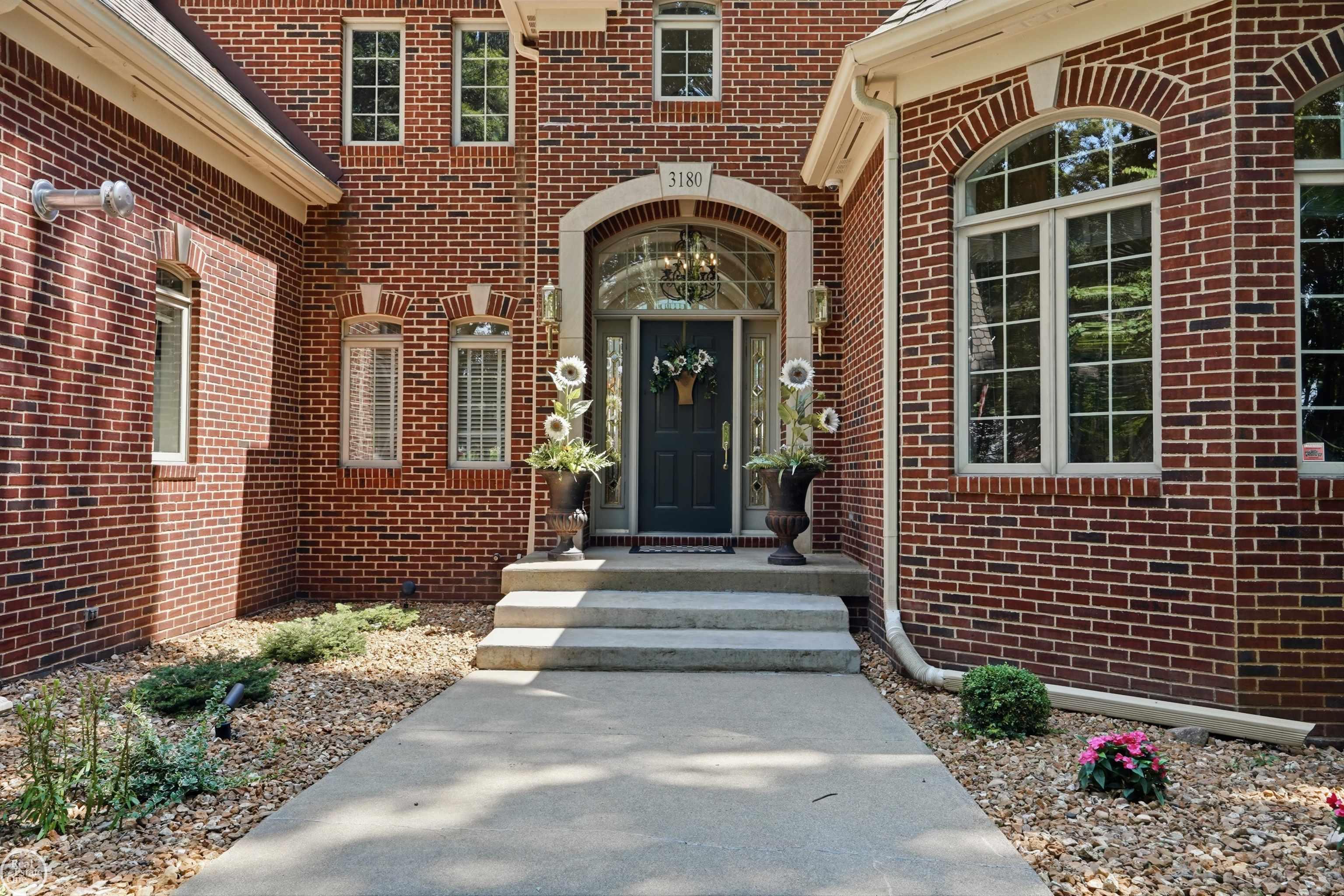 4th image of 3180 Canyon Oaks Trl, Milford, MI 48380 | MLS# 50217166