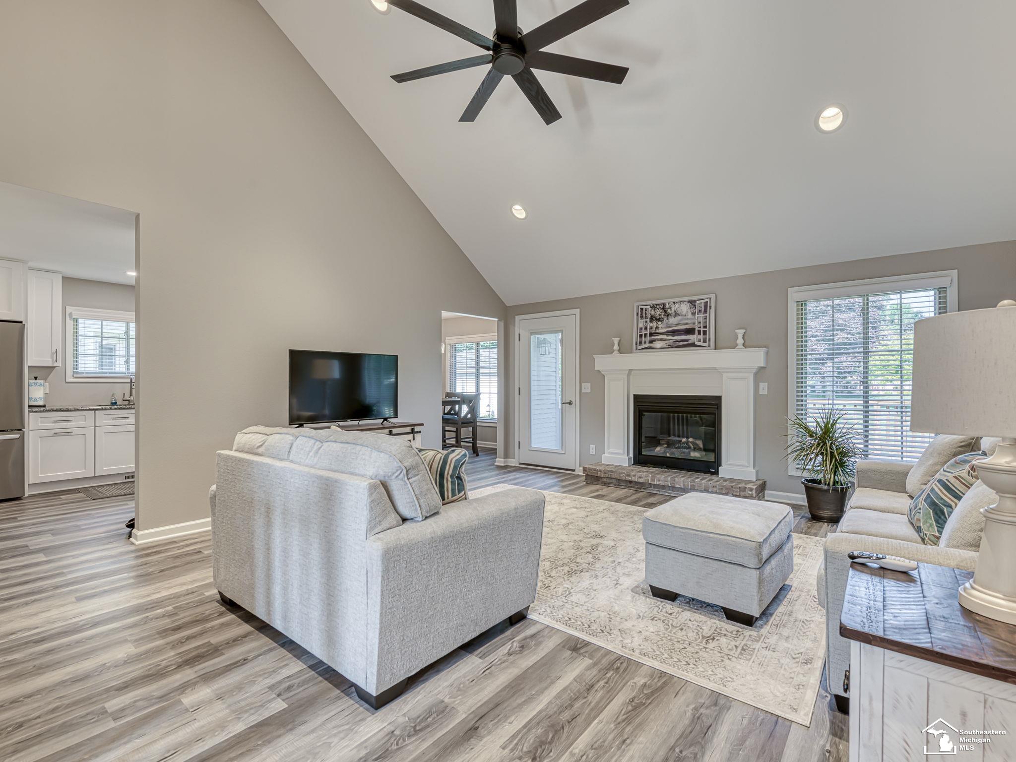 3rd image of 805 Donnalee Dr, Monroe, MI 48162 | MLS# 50217195