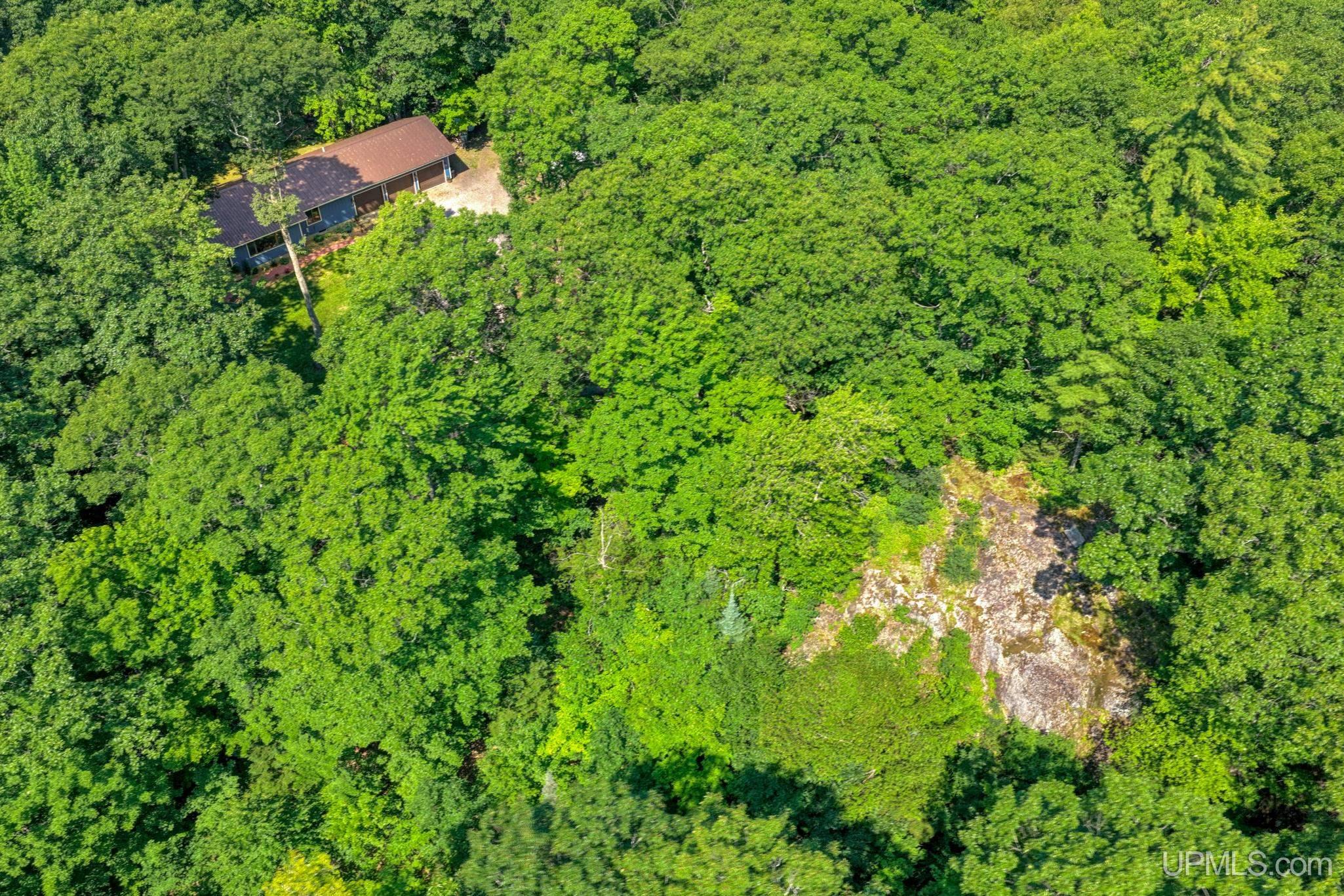 Photo 5 of Single family home for sale at 1003 County Rd 480, Marquette, MI 49855 | MLS# 50217214 | Listing updated on 2026-09-01