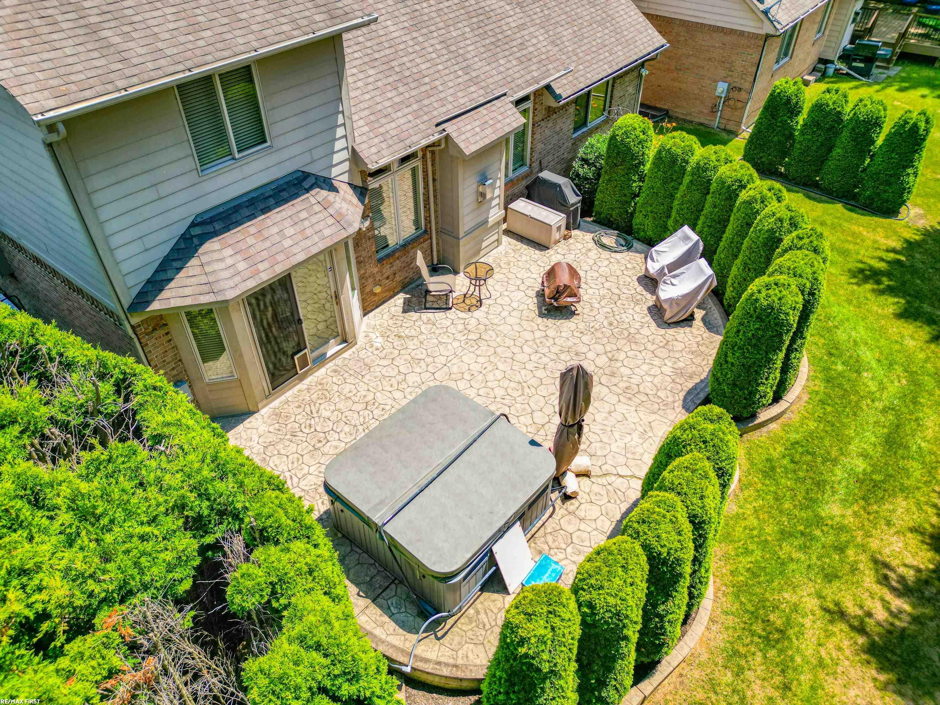 2nd image of 44215 Riverview Ridge Dr, Clinton Township, MI 48038 | MLS# 50217222