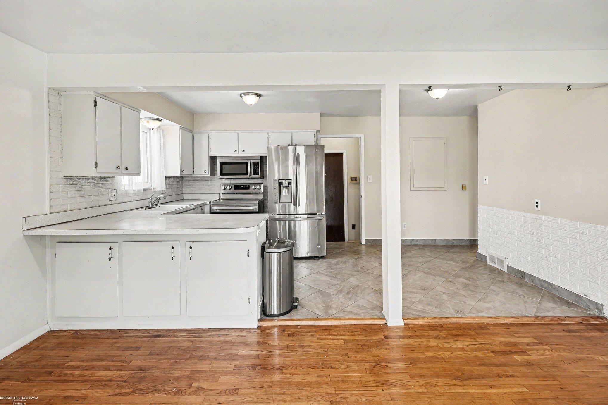 Photo 3 of Single family home for sale at 33221 Clifton Dr, Sterling Heights, MI 48310 | MLS# 58050217262 | Listing updated on 2026-09-16
