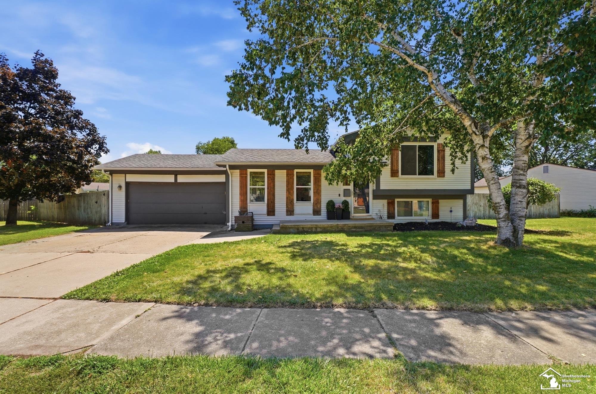 2nd image of 650 Dane Dr, Monroe, MI 48162 | MLS# 50217323
