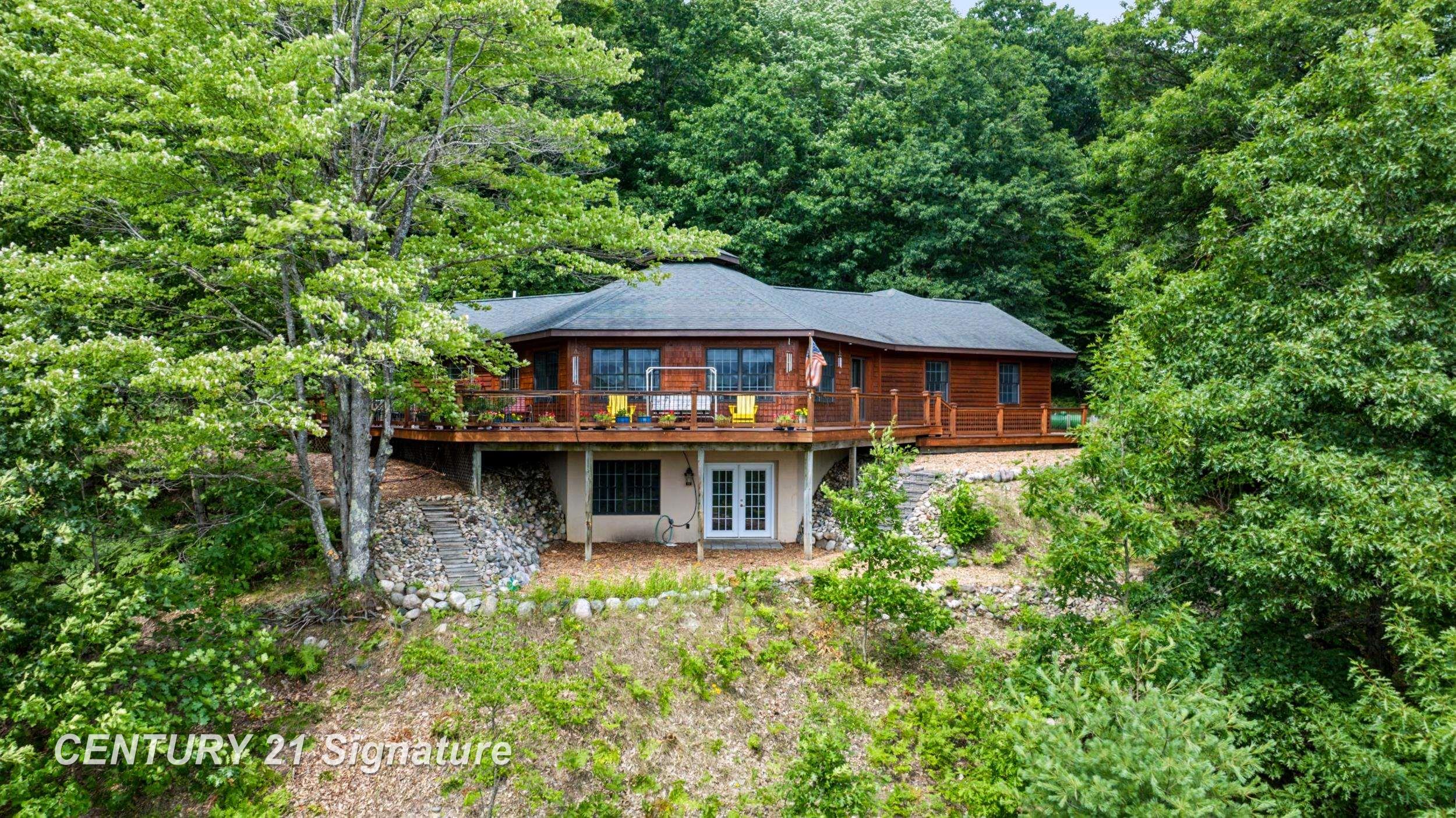 3rd image of 1454 Cedar River Dr, Bellaire, MI 49615 | MLS# 50217339