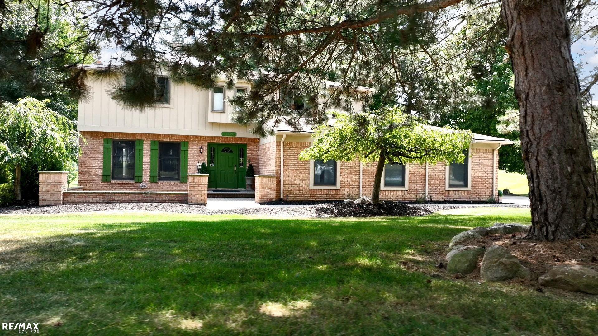 3rd image of 1155 Hickory Hill Dr Dr, Rochester Hills, MI 48309 | MLS# 50217343