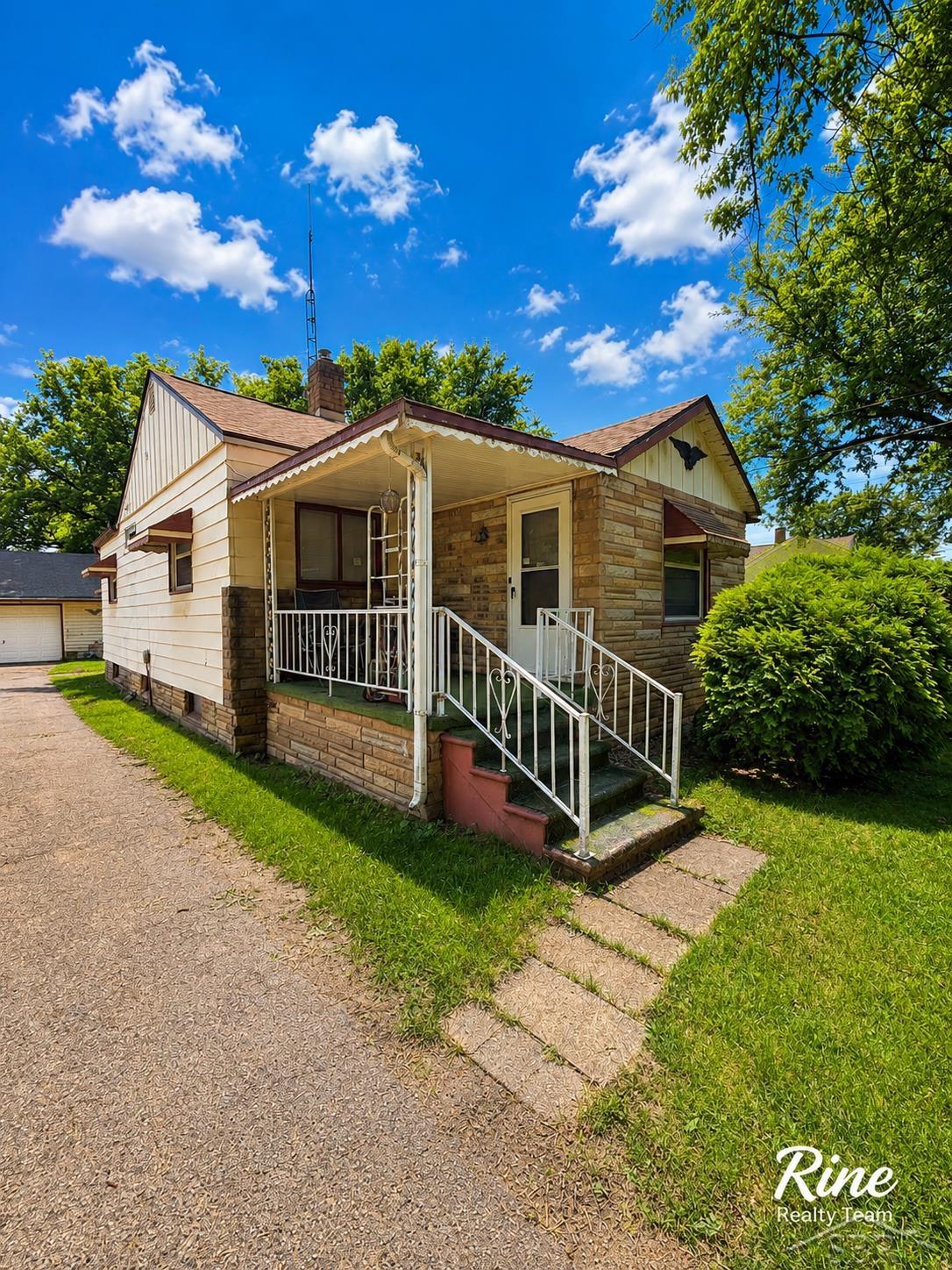1st image of 3204 E Hemphill Rd, Burton, MI 48529 | MLS# 50217350