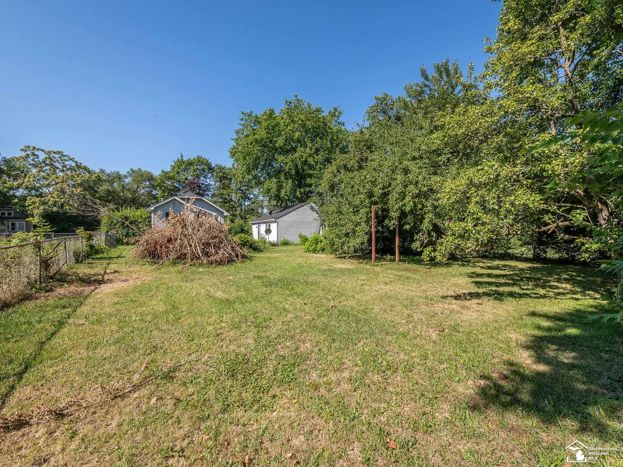 22nd image of 1419 Peters St, Monroe, MI 48161 | MLS# 50217367