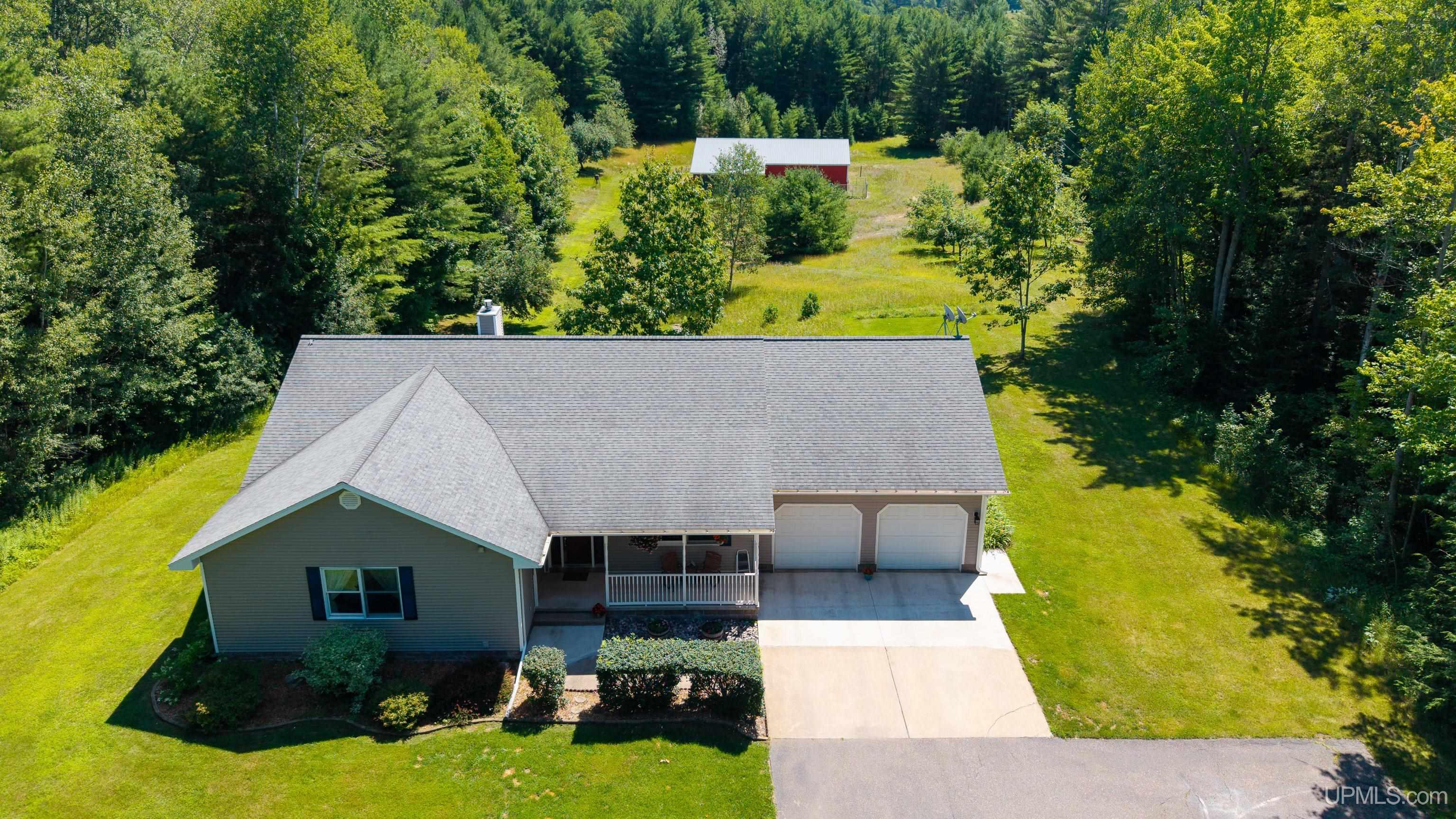 440 Foster Creek Drive, Marquette MI 49855, 50217387