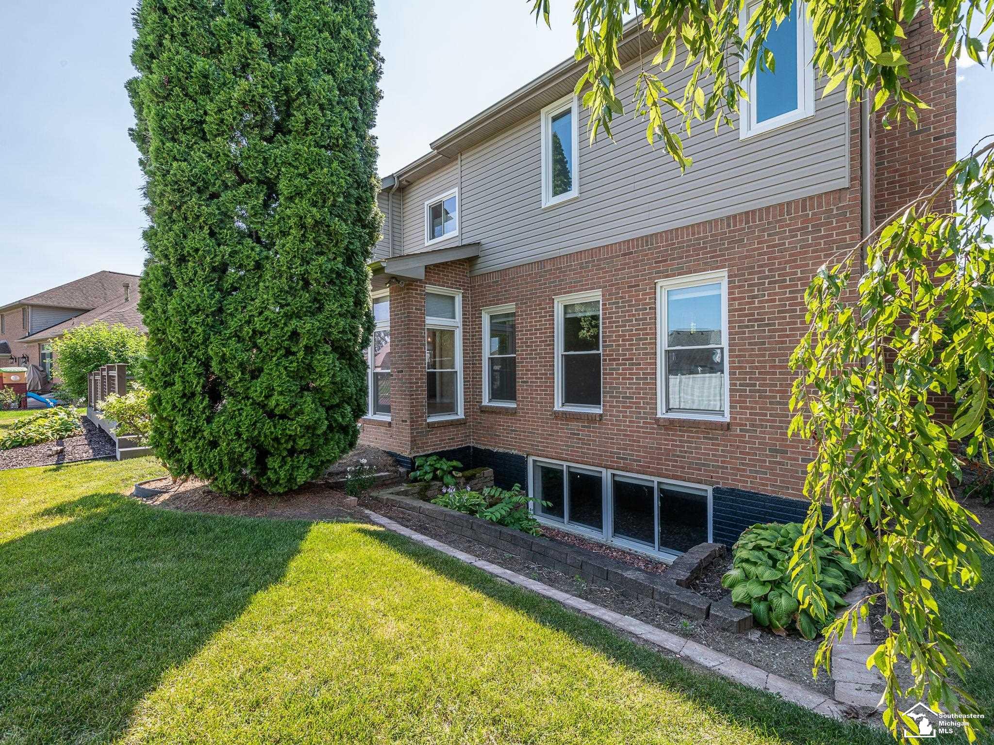 4th image of 774 Windsor Ct, Monroe, MI 48161 | MLS# 50217402
