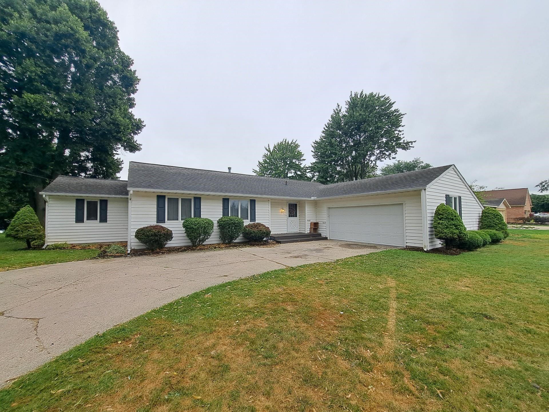 1st image of 421 Wilcox Parkway Parkway, Clare, MI 48617 | MLS# 50217411