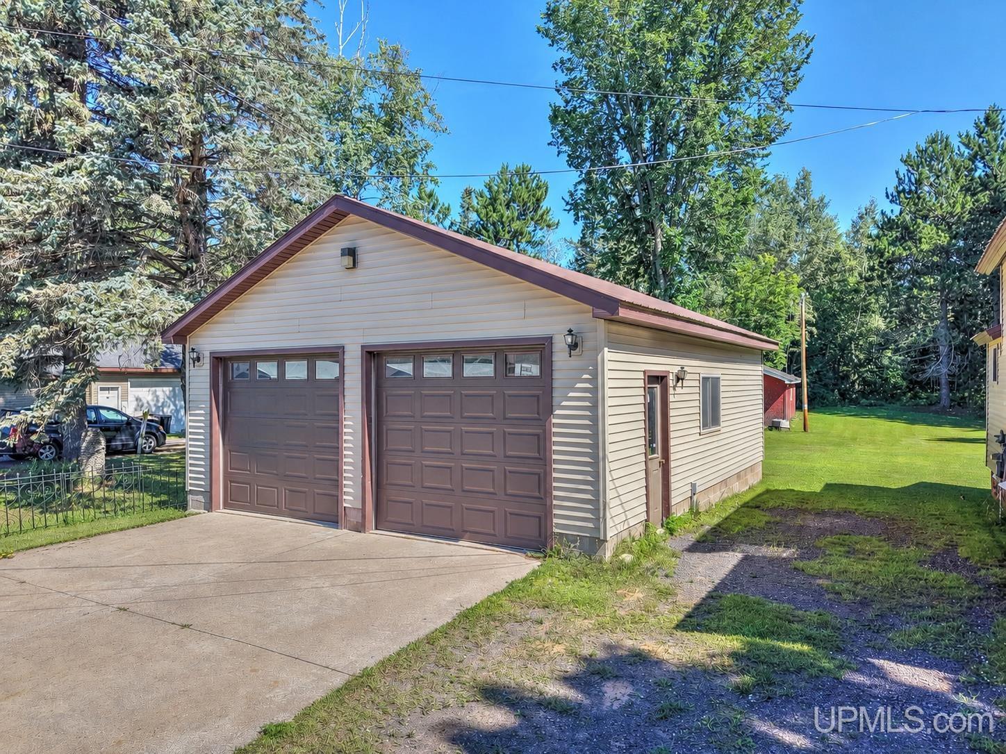 2nd image of 28206 9th St, Lake Linden, MI 49945 | MLS# 50217446