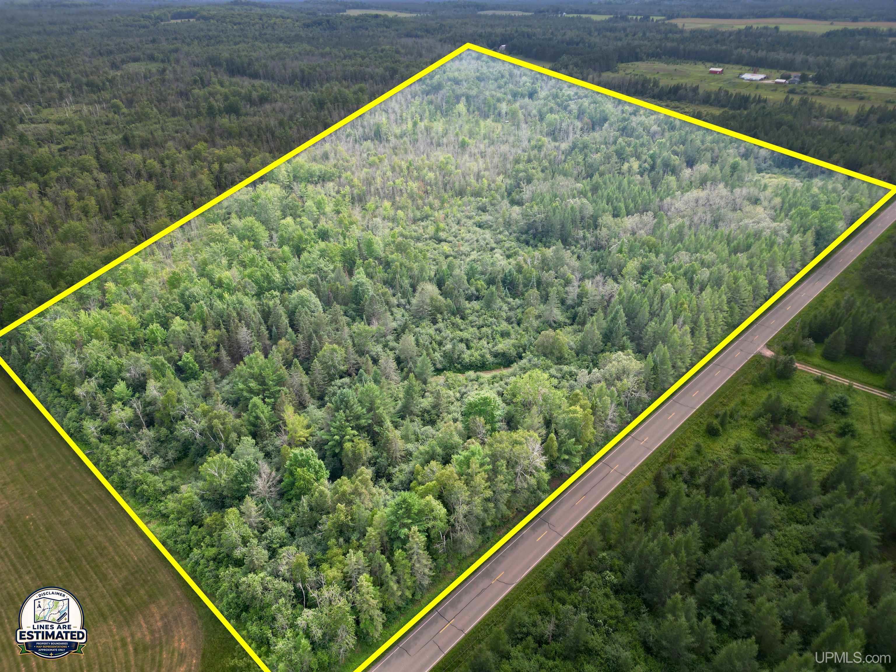 2nd image of 1509 8th Rd, Bark River, MI 49807 | MLS# 50217460