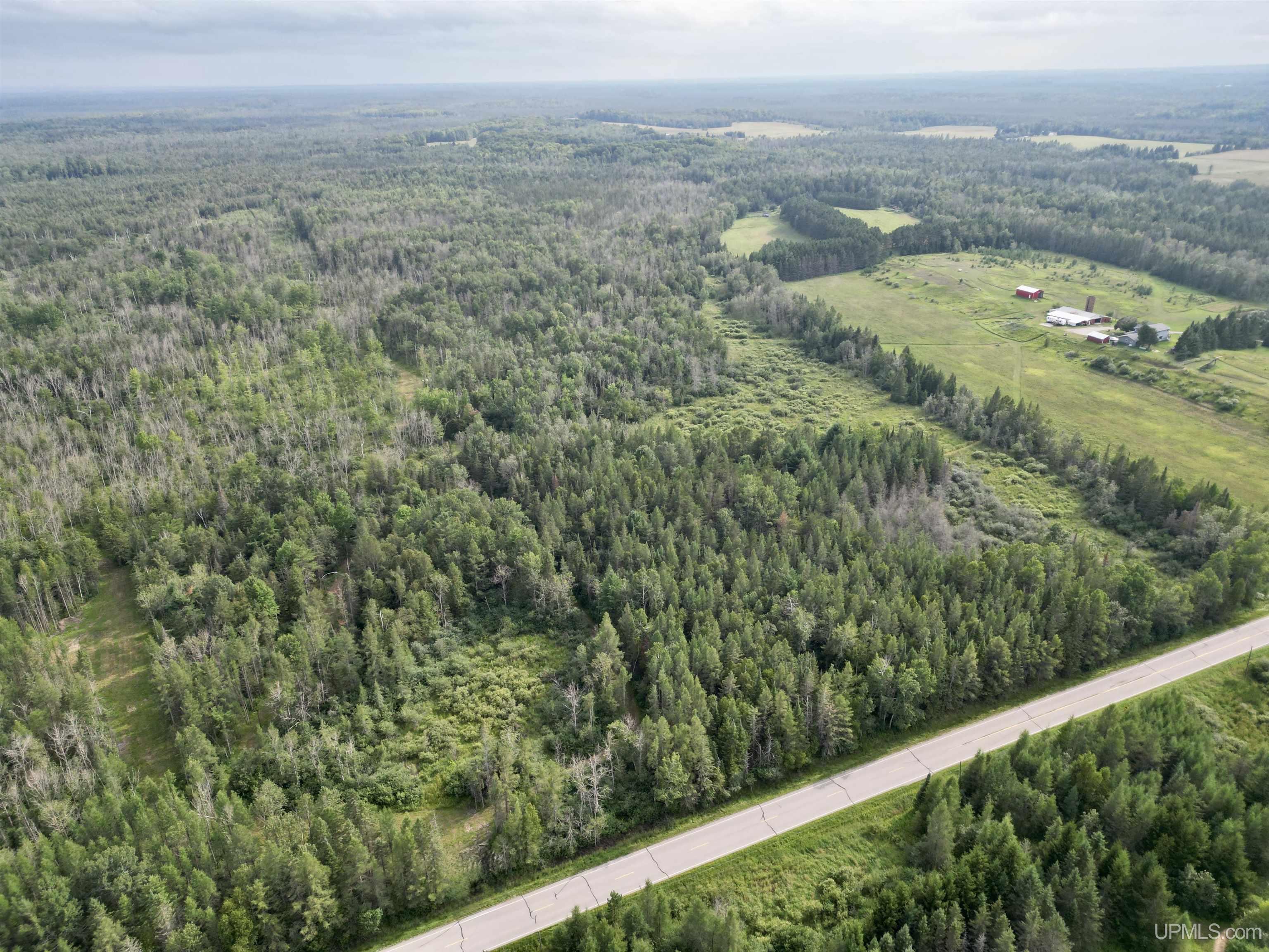 5th image of 1509 8Th Rd, Bark River, MI 49807 | MLS# 50217460