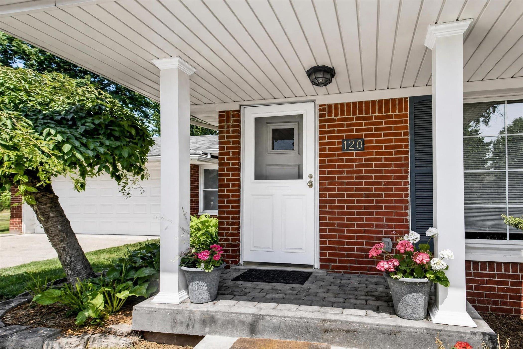 5th image of 120 Montmorency Rd, Rochester Hills, MI 48307 | MLS# 50217478