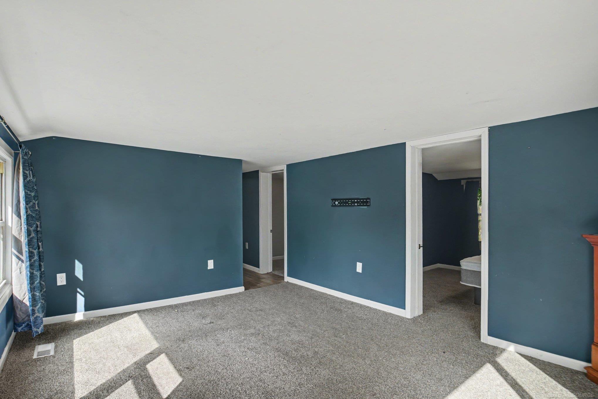 303 Parkway Street photo 14