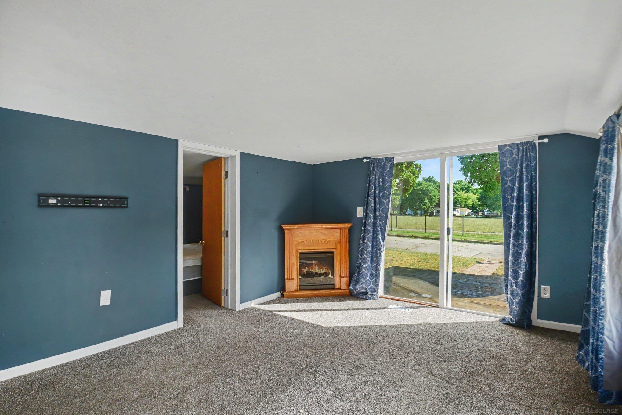 303 Parkway Street photo 15