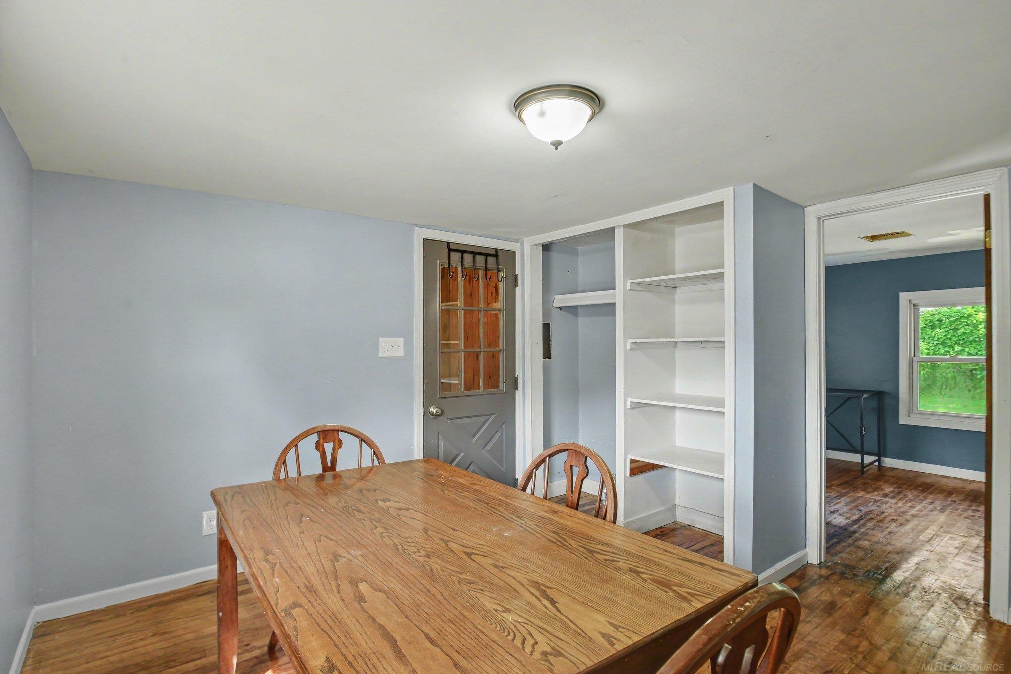 303 Parkway Street photo 3