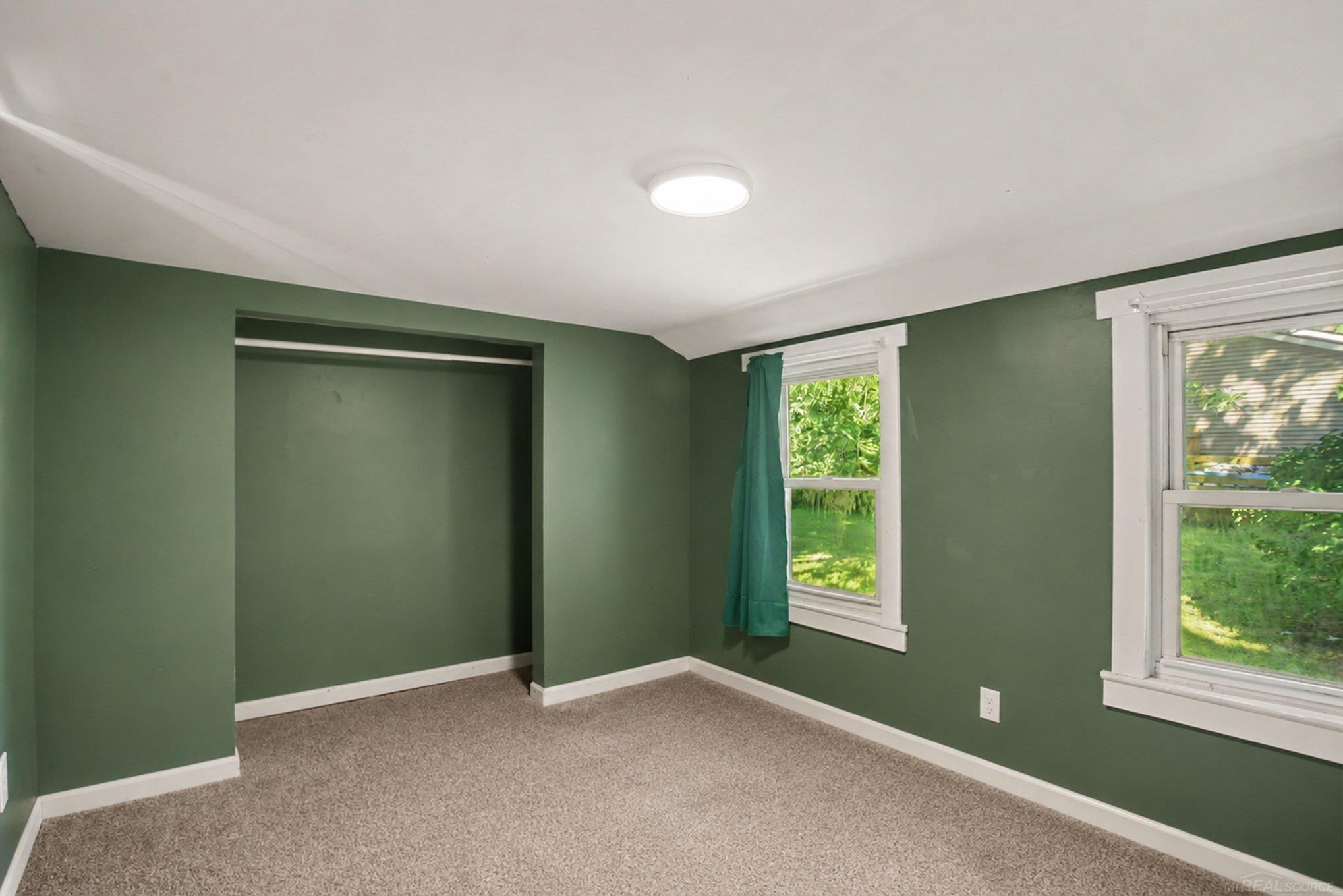 303 Parkway Street photo 7