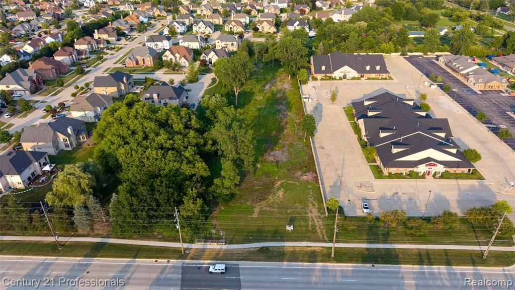 3rd image of 43224 Dequindre Rd Rd, Sterling Heights, MI 48314 | MLS# 50217523