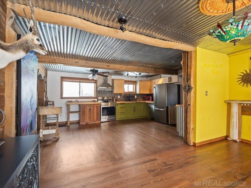 8839 Petz Road photo 11