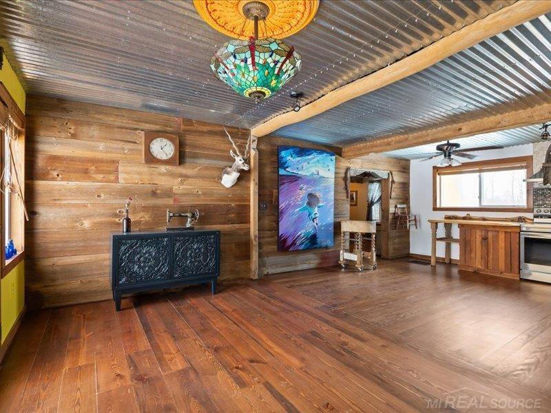 8839 Petz Road photo 12