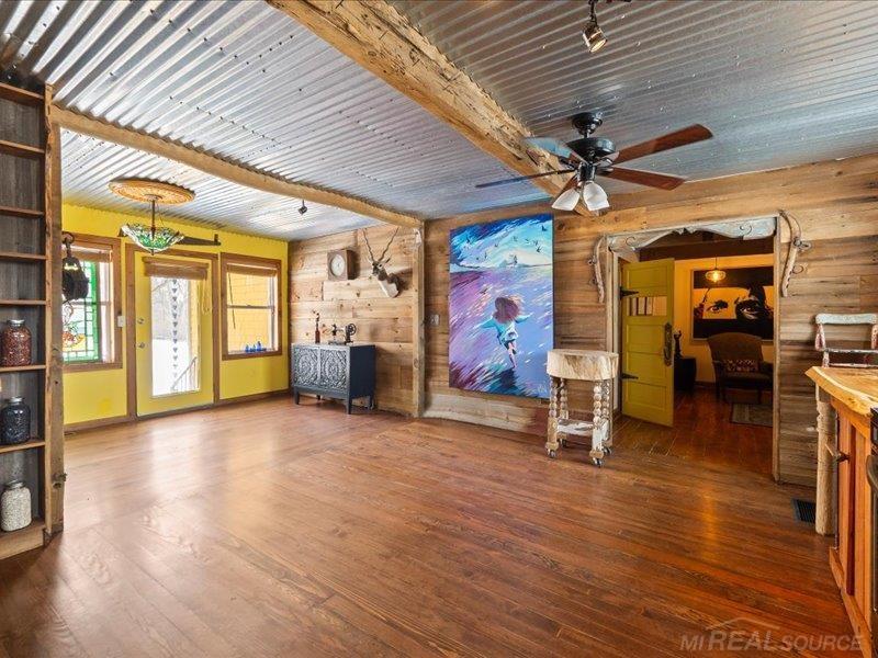 8839 Petz Road photo 13