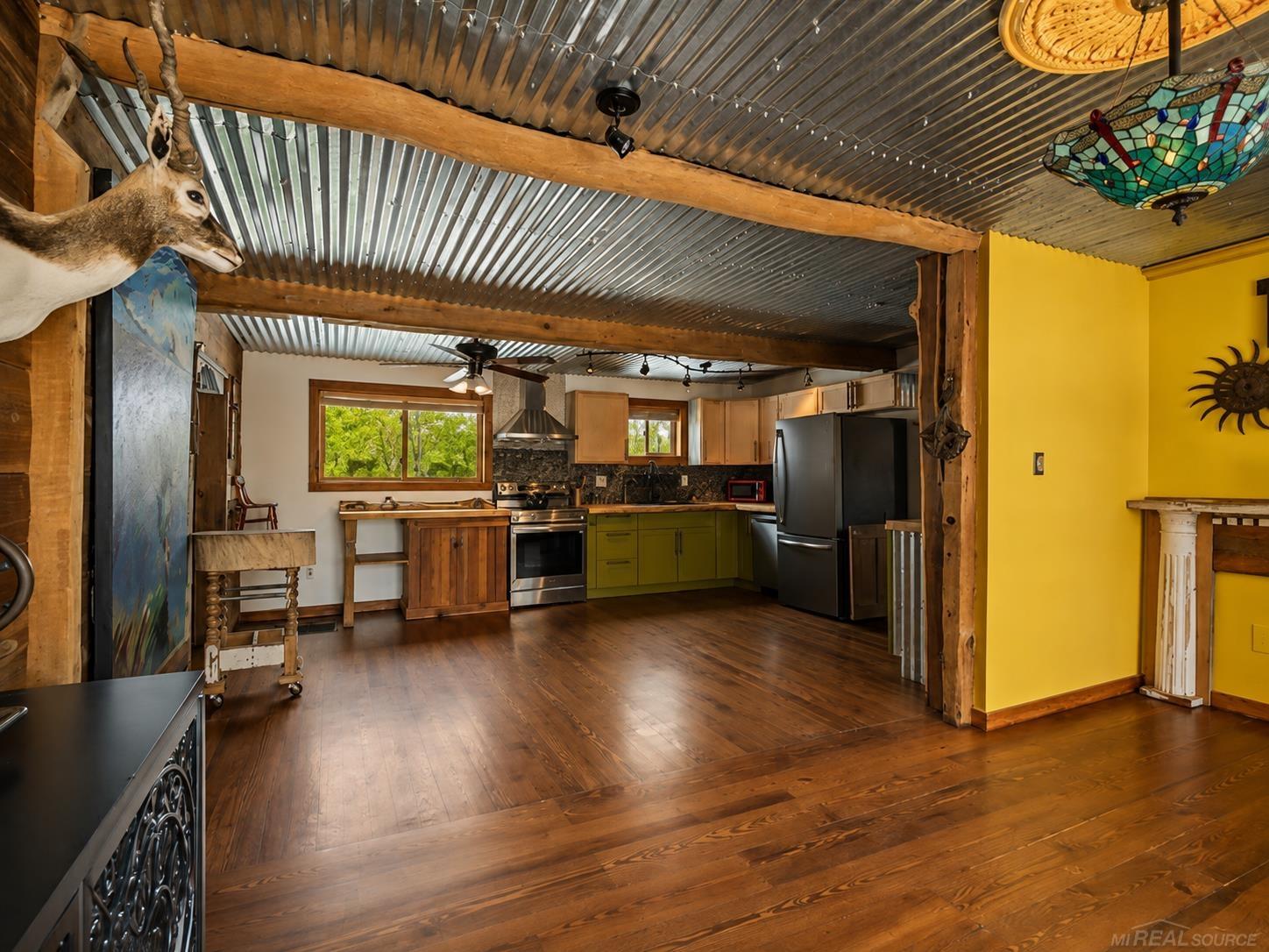 8839 Petz Road photo 13