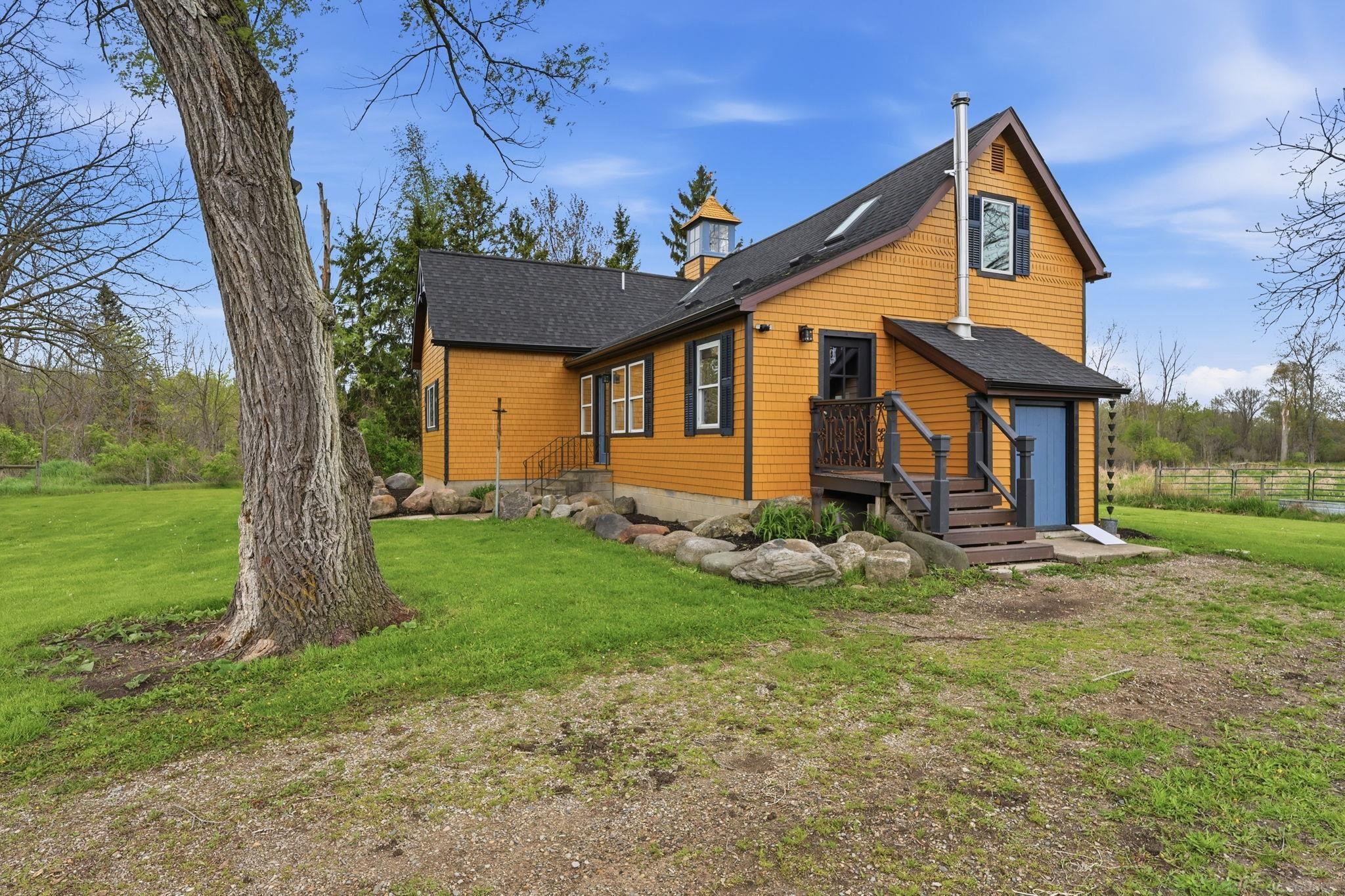 8839 Petz Road photo 4
