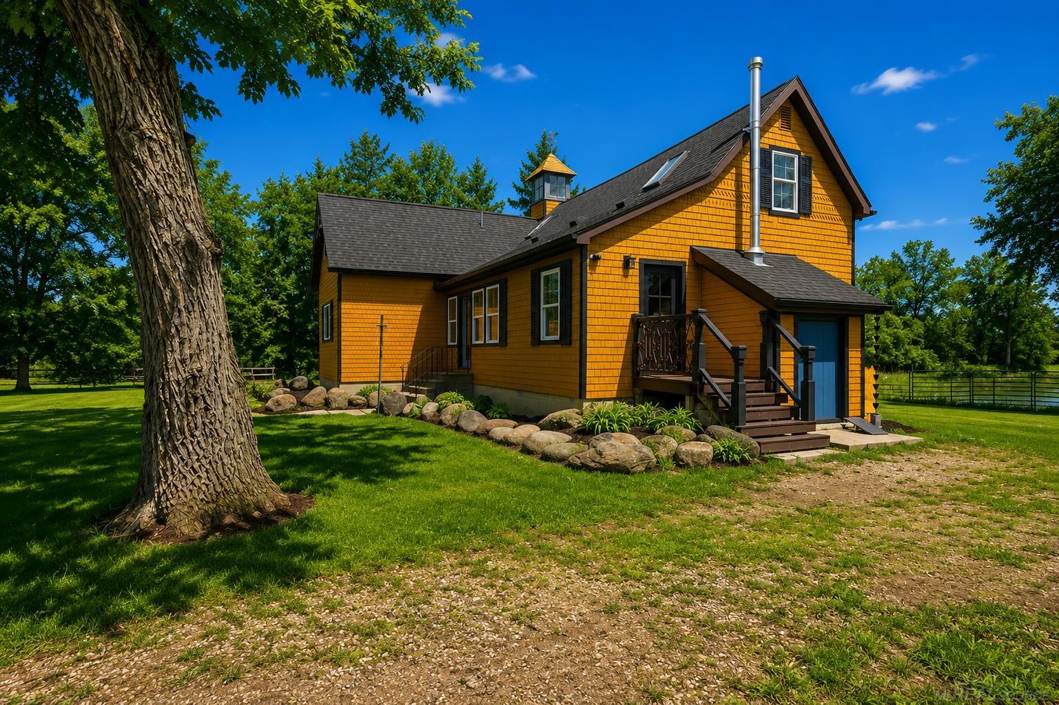 8839 Petz Road photo 5
