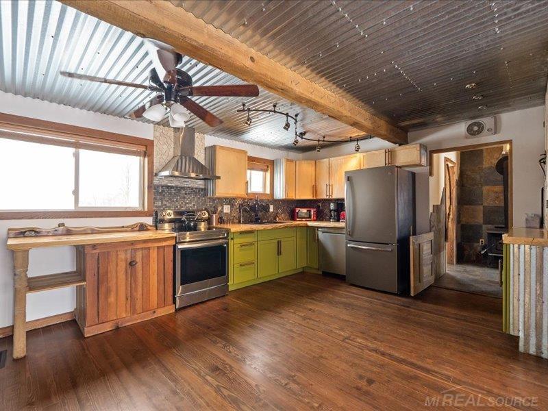 8839 Petz Road photo 10