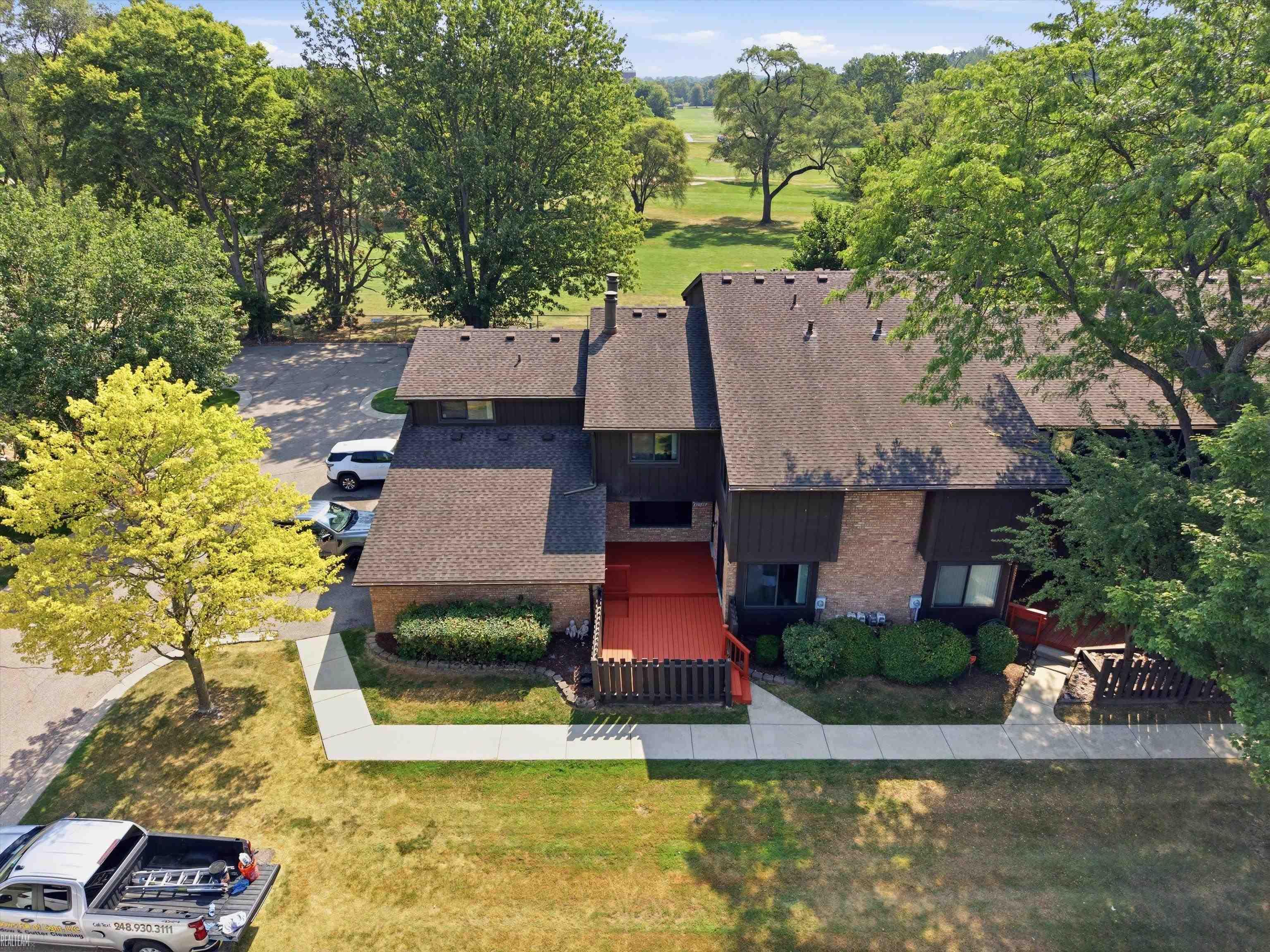 2nd image of 37388 Clubhouse Dr, Sterling Heights, MI 48312 | MLS# 50217573