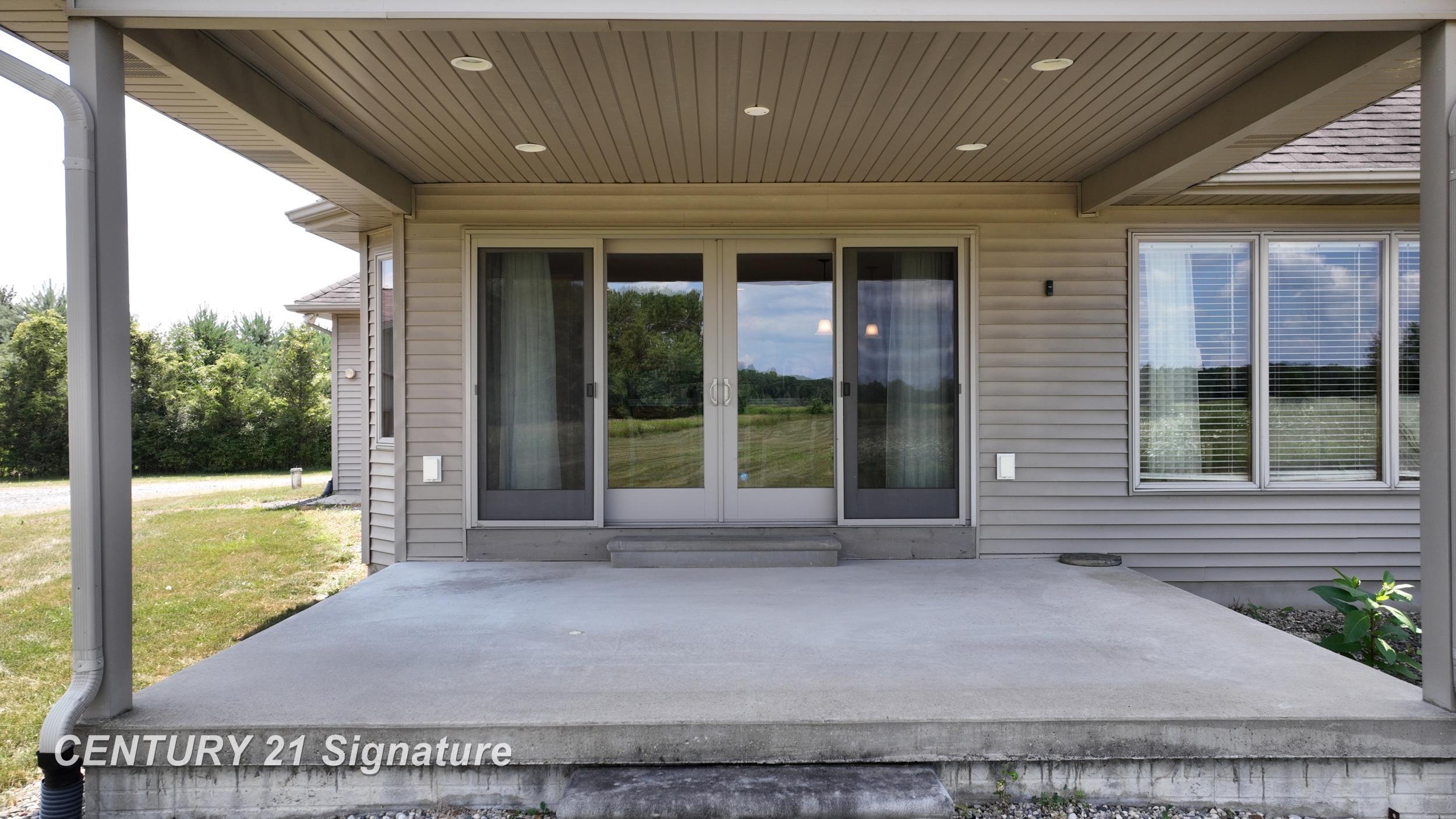 3rd image of 12222 Carpenter Rd, Flushing, MI 48433 | MLS# 5050217574