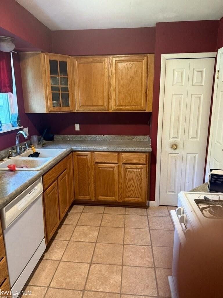 4447 Huckleberry Circle photo 8