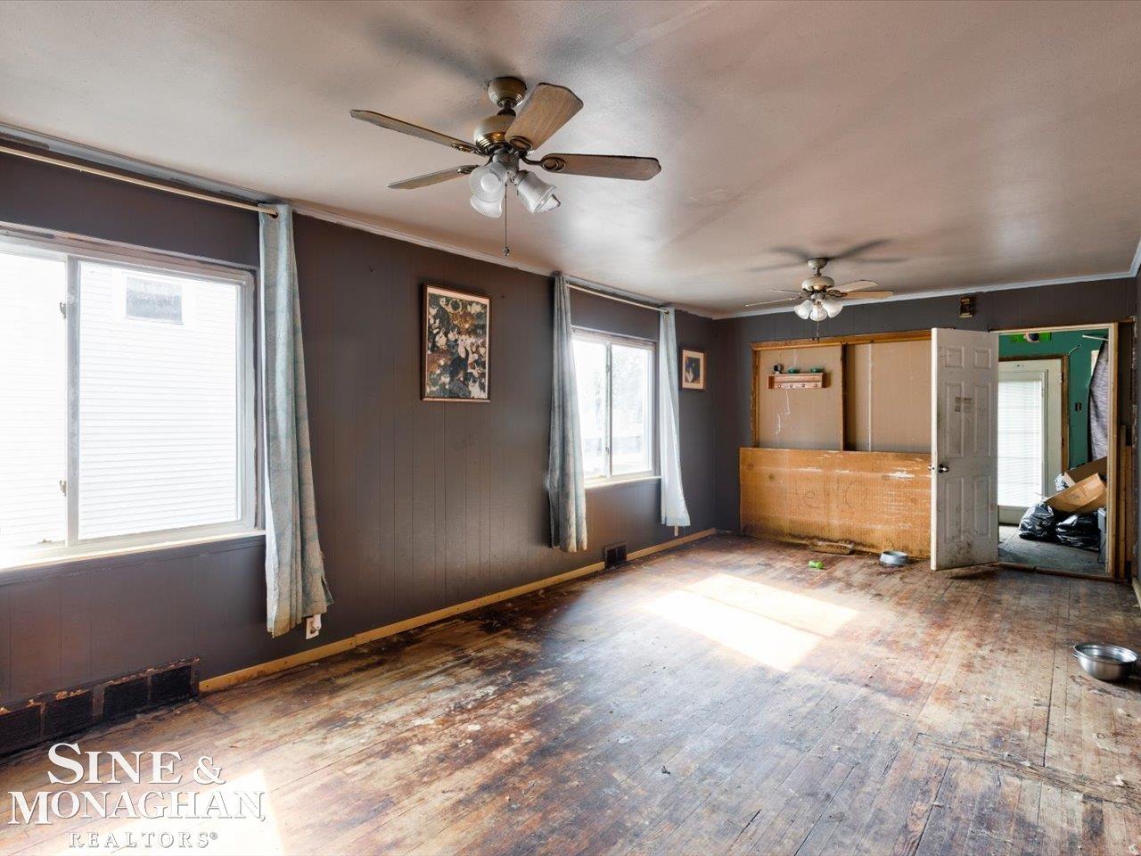 Photo 3 of Single family home for sale at 1219 White St, Port Huron, MI 48060 | MLS# 58050217602 | Listing updated on 2026-09-02