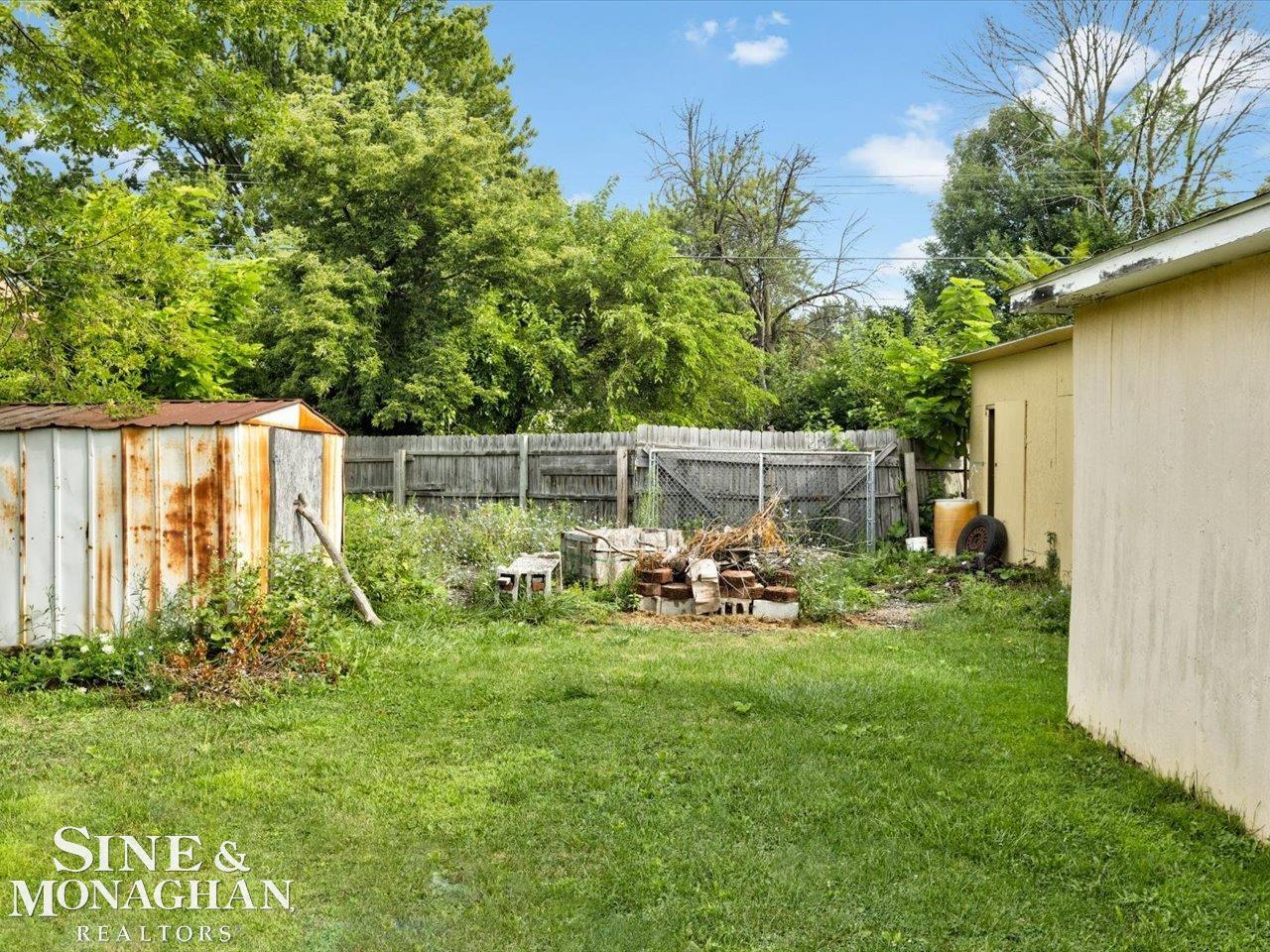22nd image of 1219 White St St, Port Huron, MI 48060 | MLS# 58050217602